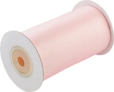 100mm breites, 10m langes, einseitig glänzendes Satinband in zartem Rosa auf Rolle. Perfekt für Bastelprojekte und Geschenkverpackungen