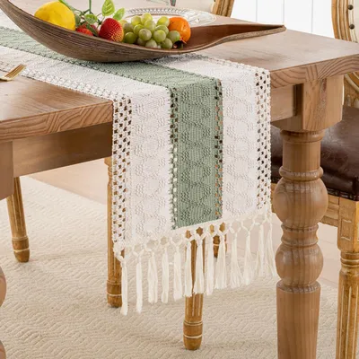 Produktbild von Tischläufer Salbeigrün Baumwollleinen 30 x 140 cm mit Makramee-Quasten