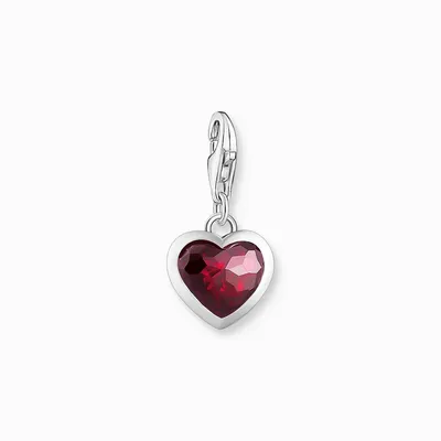 Immagine prodotto di Ciondolo con pietrina rossa a forma di cuore in argento
