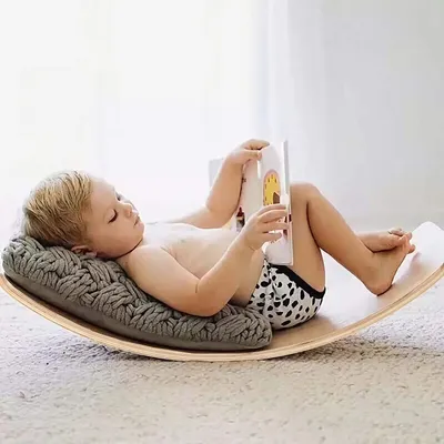 Produktbild von GOPLUS Balance Board Holz, Kurviges Board mit Filzunterseite, Balancierbrett für Kinder und Erwachsene, 90 cm x 40 cm