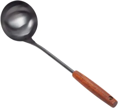 Produktbild von Suppenkelle aus Edelstahl mit rutschfestem Holzgriff, hitzebeständig, mit Haken zur einfachen Aufbewahrung