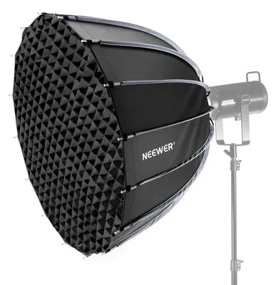Immagine prodotto di Softbox parabolica da 90 cm con attacco Bowens, completa di diffusori, griglia e custodia, ideale per video