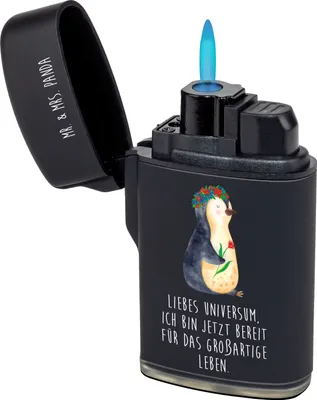 Produktbild von Mr. & Mrs. Panda Feuerzeug Pinguin Blumen - Schwarz - Geschenk, Leben, Universum, sturmfeuerzeug, sturmfeuerzeuge, zigarettenanzünder, Positiv, Feuerzeuge, anzünder