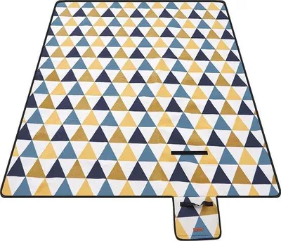 Obrázok produktu pre Uniqoos® pikniková deka 200 x 150 cm – vodeodolná, skladacia kempingová deka s žlto-modrým trojuholníkovým vzorom, vhodná na pranie v práčke, ideálna na pláž, do parku a do záhrady