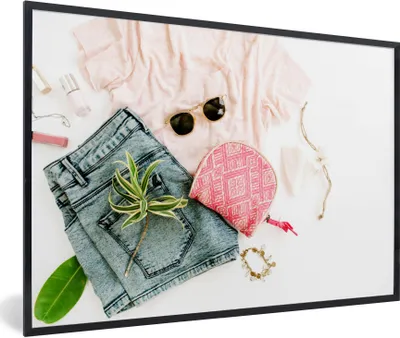 Produktbild von MuchoWow® Gerahmtes Poster Kleidung - Sonnenbrille - Hemd 90x60 cm - Poster mit Schwarzem Bilderrahmen Wandposter Rahmen Foto Bilder - Fotorahmen - Foto-Plakat