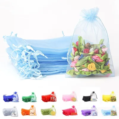 Productafbeelding van Kleine organzasäckjes 7x9 cm in hemelblauw - 50 stuks