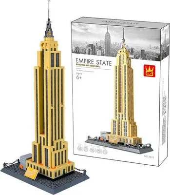 A building block model of the Empire State Building and its packaging.