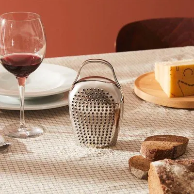 Obrázok produktu pre Struhadlo na syr z nehrdzavejúcej ocele 18/10