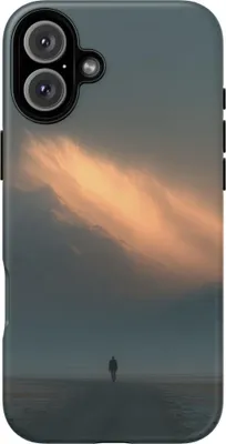 Produktbild von Sonnenbeschienene Berglandschaft mit einsamer Figur – Hülle Kompatibel mit iPhone 16 Plus