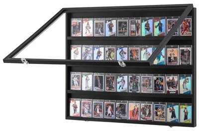 Productafbeelding van VEVOR vitrine voor sportkaarten, verkrijgbaar in 36 verschillende uitvoeringen, afmetingen 77,5 x 61,7 x 5,5 cm. Presentatieframe met 98% UV-bescherming, gemaakt van PC-glas. Afsluitbare wandvitrine voor voetbal-, basketbal- en hockeykaarten