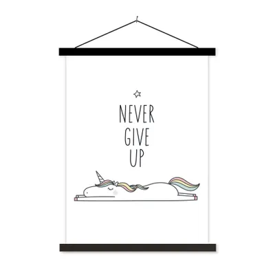 Produktbild von MuchoWow® Textilposter Einhorn - Kinder - Zitate - Niemals aufgeben - Mädchen 90x120 cm mit schwarzem Rahmen - Dekoration