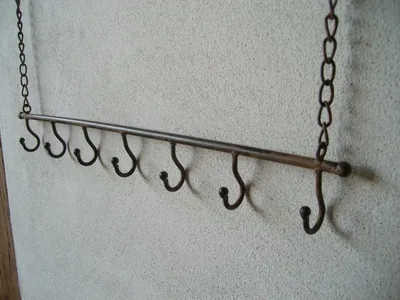 Produktbild von Eisenstange an Kette mit 7 Haken, Wandhalter, Eisen, Utensilienhalter