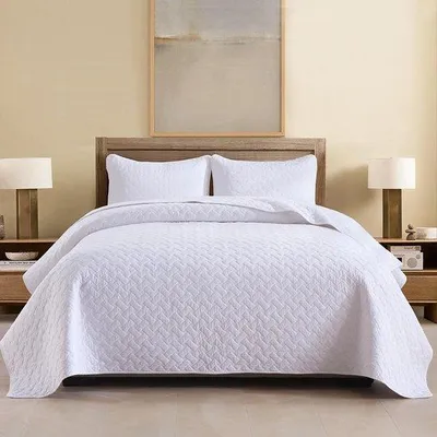 Produktbild von Unyqoos® Baumwoll-Tagesdecke 220 x 240 cm – 100% Baumwolle, 2 Kissenbezüge 80 x 70 cm, weißes Strickmuster für Doppelbett