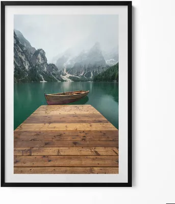 Produktbild von Landschaft - Pier Boot See Wälder und Berge– Wandbild mit Rahmen – Gerahmtes Bild  – Wanddekoration – 70x100 cm –  Schwarz Rahmen