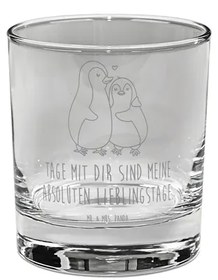 Produktbild von Mr. & Mrs. Panda Glas Pinguin umarmen - Transparent - Geschenk, Hochzeit, Trinkglas, Ginglas, gravur, Liebe, Hochzeitsgeschenk, Tumbler, Hochzeitstag, Longdrinkglas