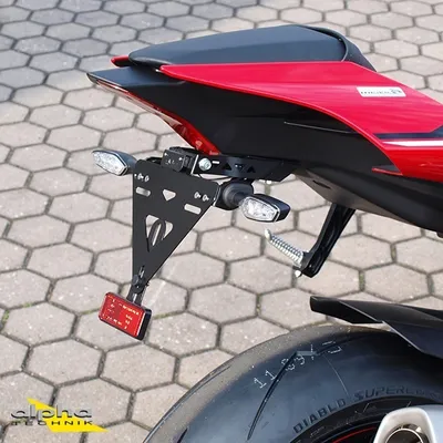 Produktbild von alpha Technik Kennzeichenhalter Yamaha YZF-R1/R1M,RN32/49/65 für YZF-R1 RN32