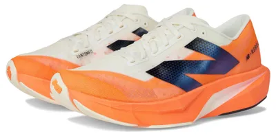 Image de Chaussure de course pour hommes New Balance FuelCell Propel v4, couleur orange, taille 42,5 (Europe)