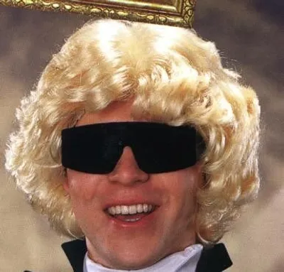 Produktbild von Musiker Perücke Heini hellblond für Herren