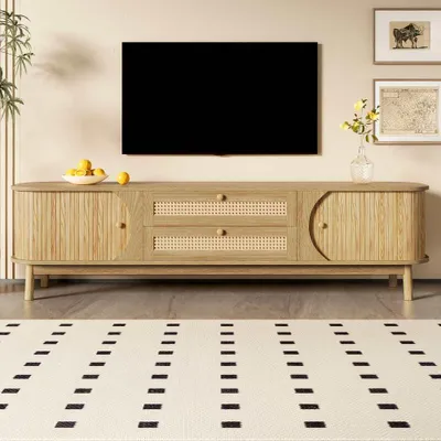 Image de Meuble TV - Meuble TV en bois naturel blend avec portes et tiroirs. Élément TV avec côtés en rotin. Solution de rangement, style maison de campagne naturelle