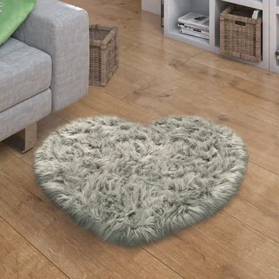 Image de Tapis en Fourrure artificielle Coussin d'assise en Fourrure artificielle Forme de cœur Diverses formes, gris Dimensions 80 x 75 cm Forme de cœur