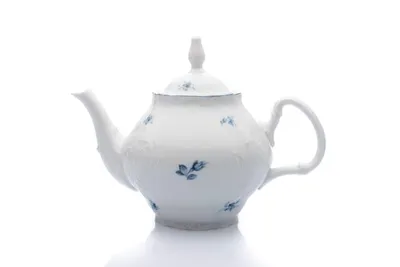 Zdjęcie produktu dla Dzbanek do herbaty Thun 1794, 1,2 l, czeska porcelana, Bernadotte, niebieskie róże, Thun