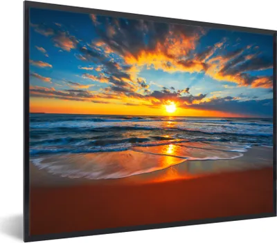 Produktbild von MuchoWow® Gerahmtes Poster Meer - Sonnenuntergang - Strand - Wolken - Orange 80x60 cm - Poster mit Schwarzem Bilderrahmen Wandposter Rahmen Foto Bilder - Schwarzem - Mit Gestell