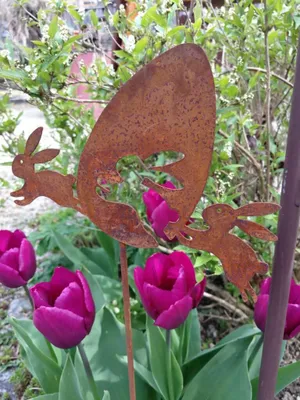 Produktbild von Edelrost Gartenstecker Ei mit Hasen