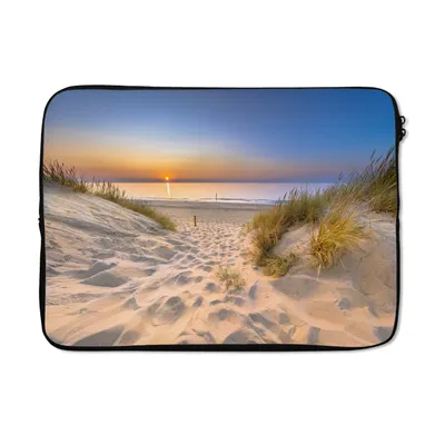Produktbild von MuchoWow® Laptop Hülle 13 Zoll Düne - Sonnenuntergang - Horizont - Strand - Gras Laptoptasche - Laptophülle - Sleeve - Rundumschutz