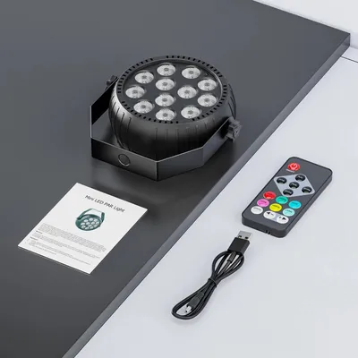 Produktbild von 4er-Set RGB-DJ-Lichter - Mini-Bühnenbeleuchtung - 12 RGB-LEDs - Kabellos wiederaufladbar - Sound-, Auto- und Fernbedienung - 2200 mAh - EU-Stecker - Schwarz
