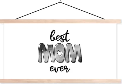 Produktbild von MuchoWow® Textilposter Sprichwörter - Zitate Best Mom Ever - Geschenk zum Muttertag - Schwarz und weiß 60x30 cm mit holzfarbenen Rahmen - Dekoration