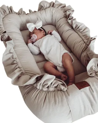 Produktbild von Babykokon Infantilo Velvet mit Rüschen, weich, waschbar