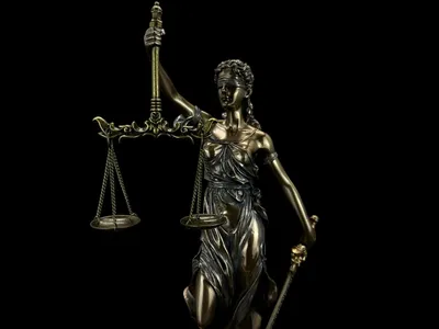 Immagine prodotto di Dea della giustizia "Justitia" TEMIDA 31 cm | Statua in bronzo con bilancia e spada | Simbolo di giustizia ed equità | Regalo per l'avvocato TEM-01
