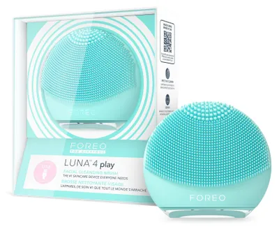 Produktbild von FOREO LUNA 4 play Gesichtsreinigungsbürste – Sanftes Reinigungs- & Massagegerät aus Silikon