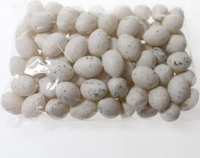 Produktbild von 100 Eier ca. 3cm Kunststoff Kiebitzeier weiß gesprenktelt Ostereier Wachteleier