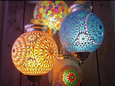 Immagine prodotto di Lampada turca Moosik realizzata a mano a forma di stella colorata con paralume in vetro da 25 cm