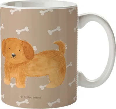 Produktbild von Mr. & Mrs. Panda Plastikbecher Hund Flauschig - Hundeglück - Geschenk, Süß, Pott, Haferl, Hunderasse, Trinklernbecher, Hunde, Reisebecher, Kindertasse, Schulkind Tasse