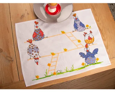 Produktbild von Vervaco Kreuzstich Stickpackung bedruckt "Tischset Verrückte Hühner", 35x45cm