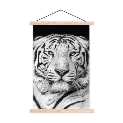 Produktbild von MuchoWow® Textilposter Tiger - Schwarz - Weiß - Porträt - Tiere 60x90 cm mit holzfarbenen Rahmen - Textil