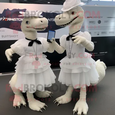 Produktbild von Weißes REDBROKOLY Spinosaurus Maskottchen kostüm gekleidet in einen Faltenrock und Smartwatches