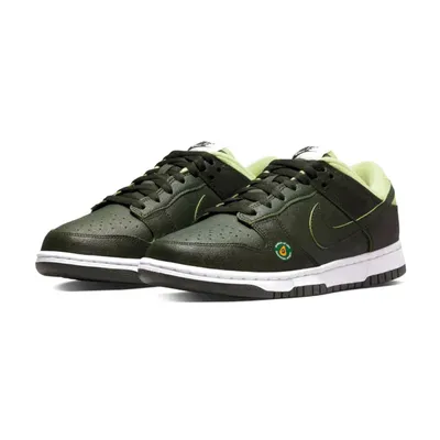 Produktbild von Nike Dunk Low LX Sneakers Damen