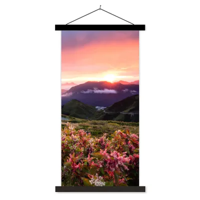 Produktbild von MuchoWow® Textilposter Blumen - Berge - Landschaft - Nacht - Himmel - Rosa 60x120 cm mit schwarzem Rahmen - Magnete