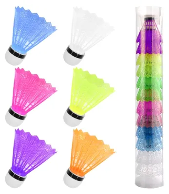 Produktbild von Badmintonbälle 12er Set in 6 leuchtenden Farben, langlebig mit stabiler Flugbahn