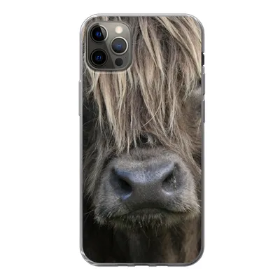 Produktbild von MuchoWow® Handyhülle Schutzhülle Hülle für iPhone 12 Pro Max Schottischer Highlander - Braun - Nase Silikon Softcase Handy Hülle - Hartschale