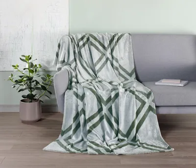 Produktbild von Gözze Jacquard Decke Benno im Diamant Design in Hoch-Tief-Optik salbei 150x200 cm