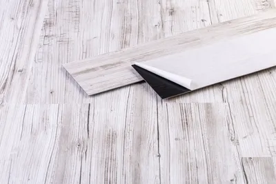 Produktbild von PVC Bodenbelag KIEFER BARCELONA - Selbstklebende Vinylplanken - Bodenbelag - Vinylboden – Gewaschen - 15,24 x 91,44 cm (16Stk./2,23 m²)