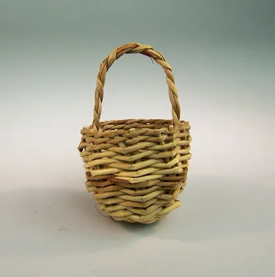 Produktbild von Miniatur Korb, Binsenkorb. Für Weihnachtskrippe. Größe 4x3,5cm.