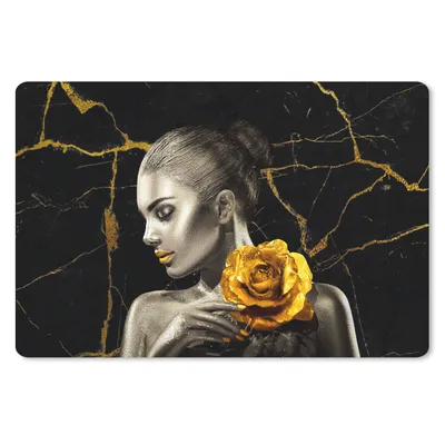 Produktbild von MuchoWow® Schreibtischunterlage Frauen - Rosen - Gold - Marmor 60x40 cm - XXL Mauspad - Großes Mauspad