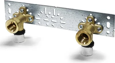 Immagine prodotto di Piastra di connessione per raccordi a pressare Pipetec, incluse due staffe a parete preassemblate 16x2 mm - passo ½'': 153 mm, dimensioni: 16 mm x 1/2 pollice