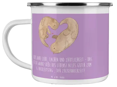 Produktbild von Mr. & Mrs. Panda becher emaille 6. Hochzeitstag Zuckerhochzeit - Lavendeltraum - Geschenk, Pott, Heirat, besondere Anlässe, Kaffeepott, Jahrestag, Tasse, Teetasse, Feier