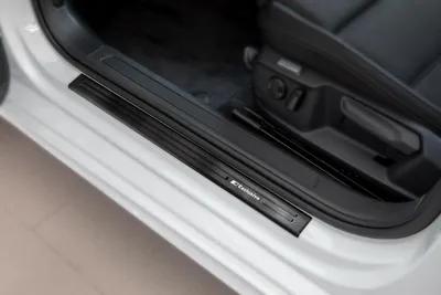 Produktbild von Edelstahl Exclusive Einstiegsleisten passend für VW Golf 7 Bj. 2012-2021, Farbe:Anthrazit